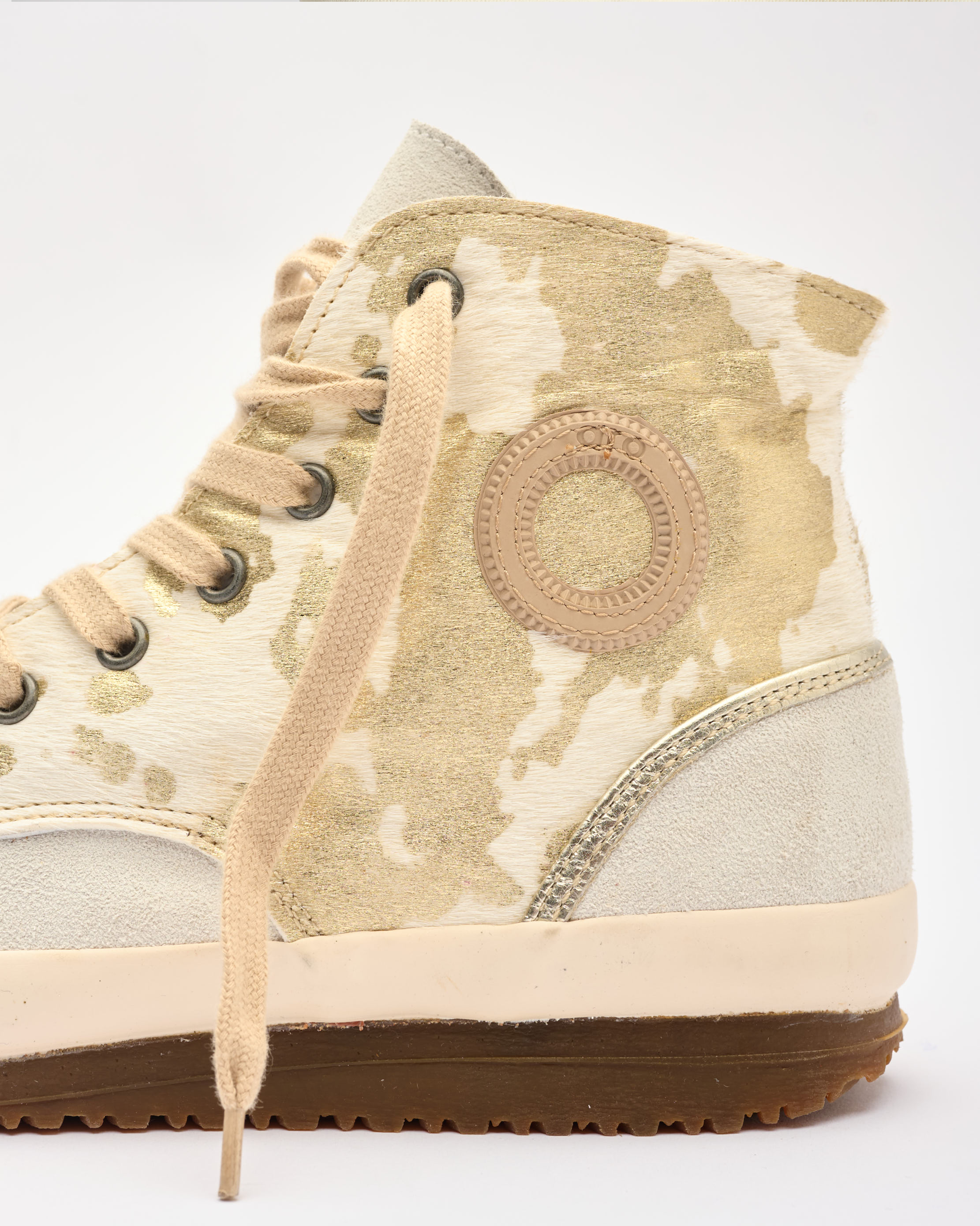Jaq H Pony-White