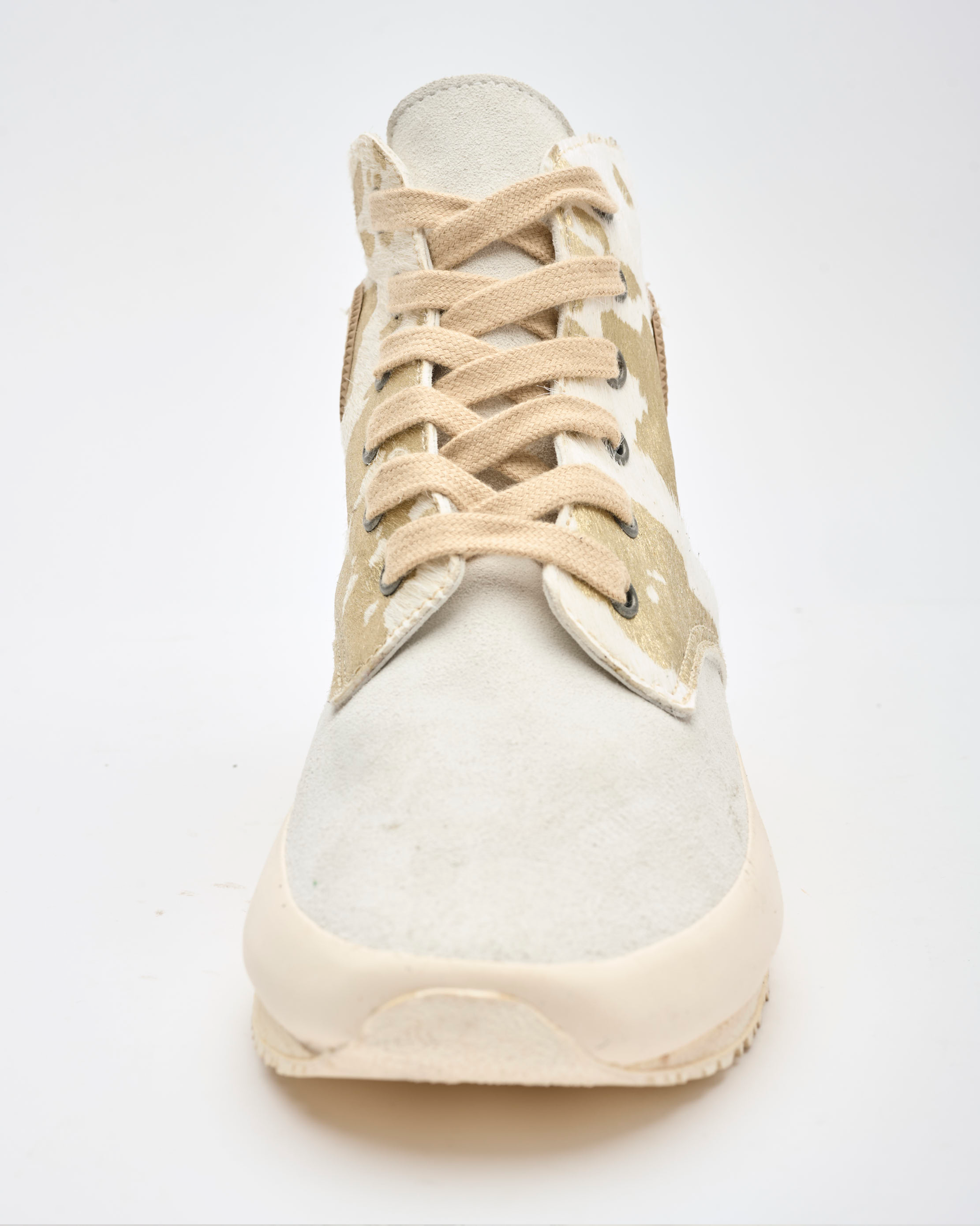 Jaq H Pony-White