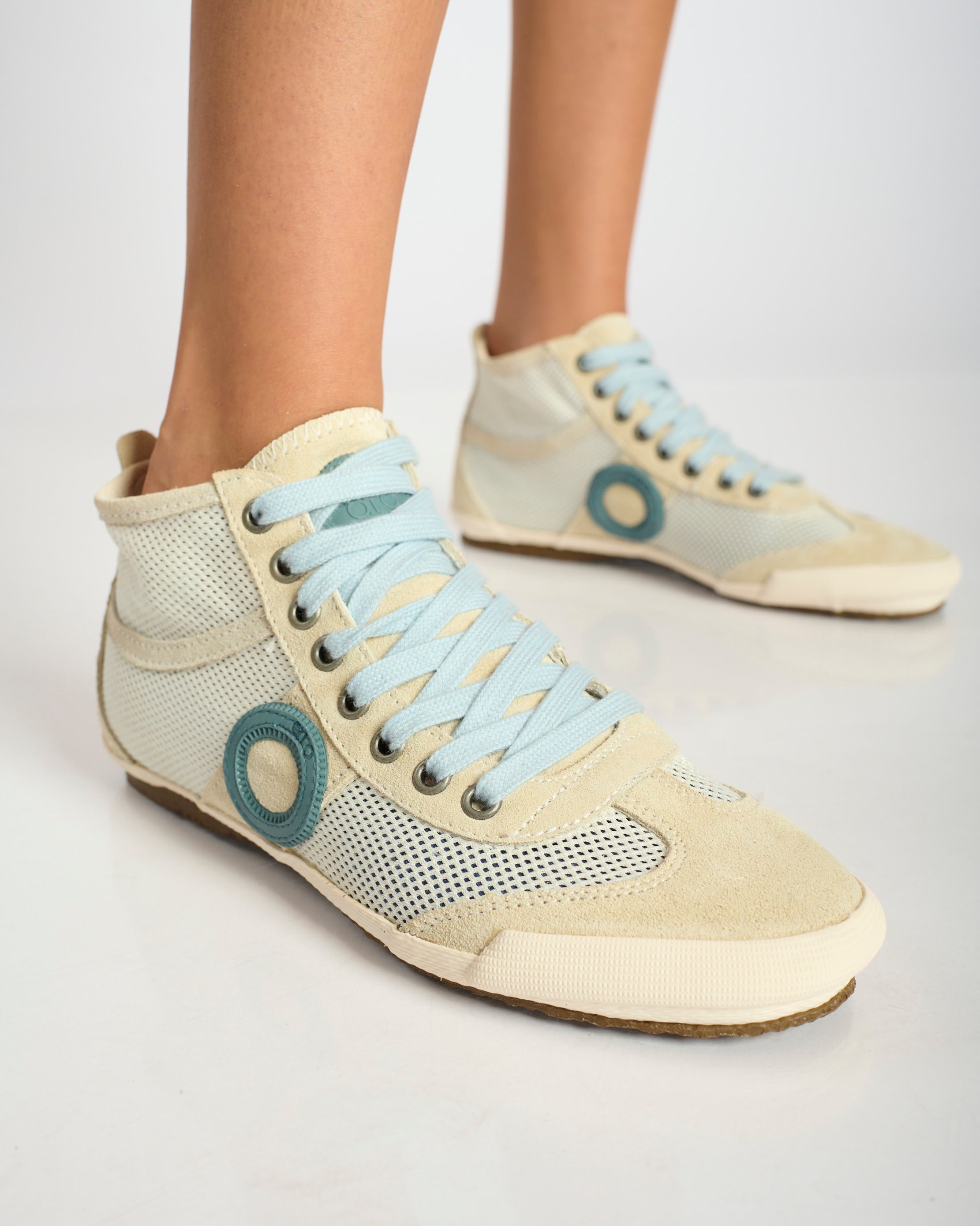 Joaneta H Net-Contrail